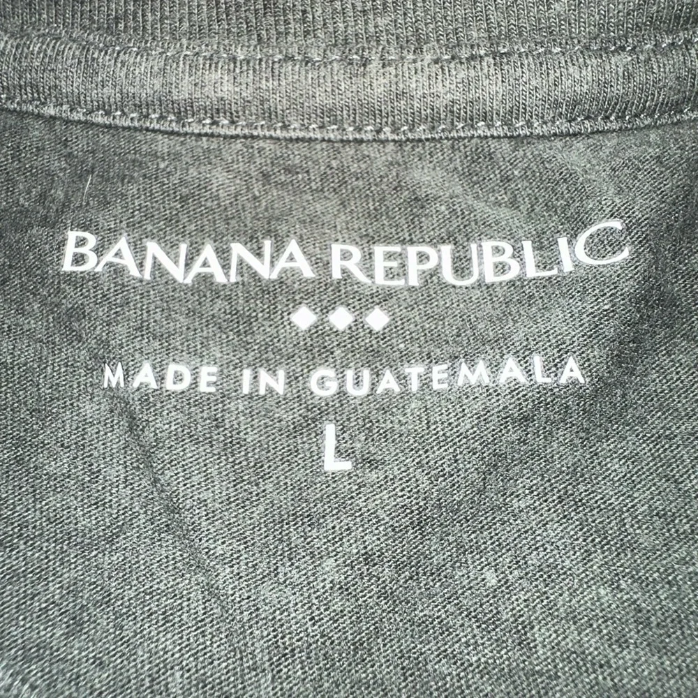 Banana Republic Retro Camera Graphic T-Shirt (Size L)